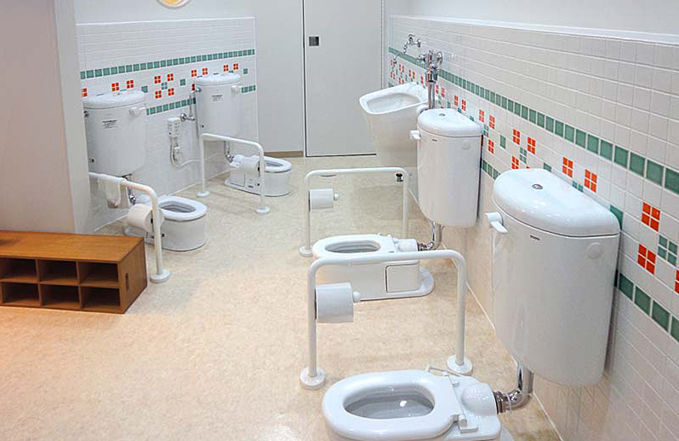 城南学園保育園 施工事例 トイレ 洗面 浴室 Toto Com Et コメット 建築専門家向けサイト