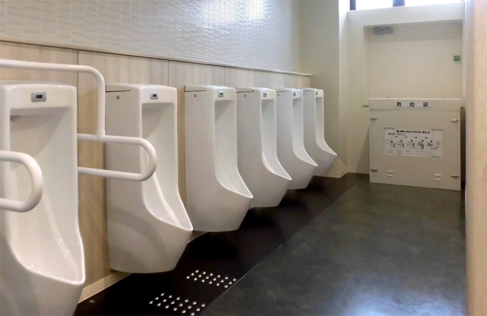 大谷大学 慶聞館 きょうもんかん 施工事例 トイレ 洗面 浴室 Toto Com Et コメット 建築専門家向けサイト