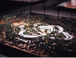 第2会場の手前には「ホーチミンシティ建築大学」の展示。写真はメインキャンパスの全体模型（2007年4月バージョン、S=1/500）