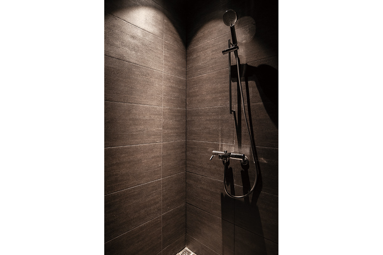 12F 臺北南山廣場オフィスタワー 淋浴間(シャワーブース) 一人用のシャワーブース。